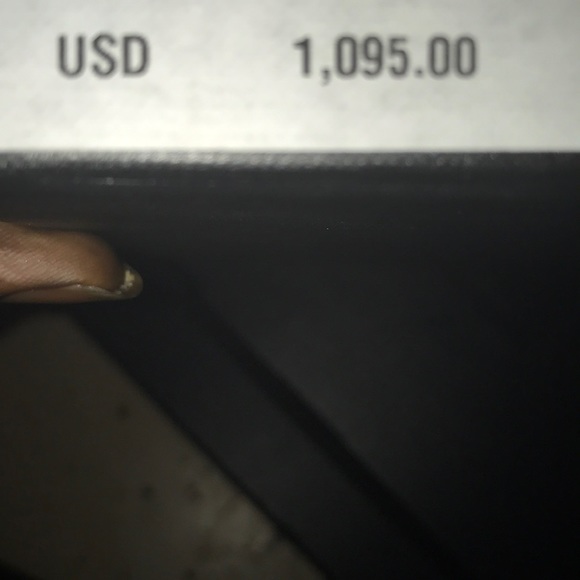 Saint Laurent - Picture 2 of 4